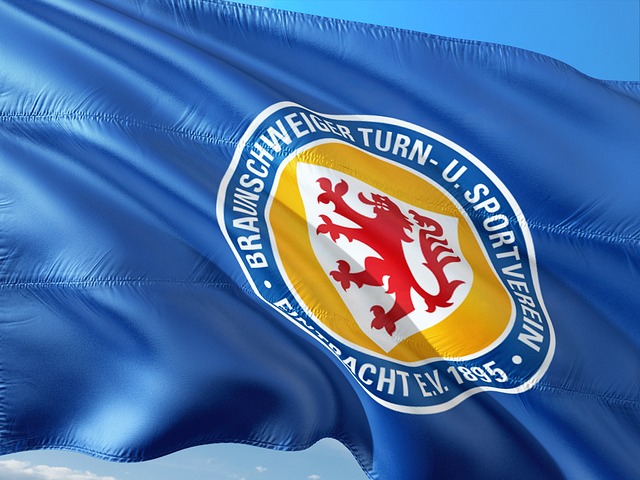 CBA俱乐部杯：山东高速首节领先遭逆转 102-106负广厦无缘两连胜