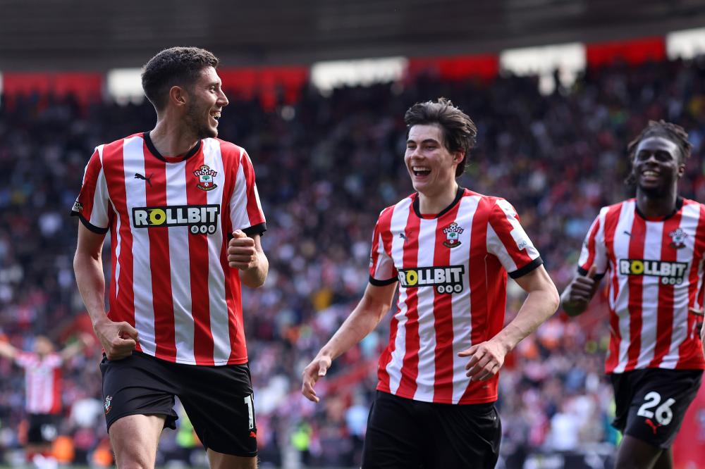 意媒：那不勒斯、米兰、曼城、巴萨关注乌迪内斯中场阿蒂尔